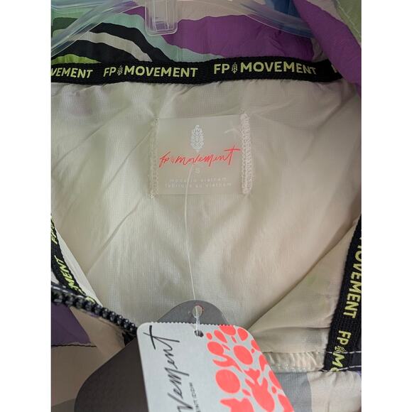 NWT Free People In A Bubble Printed Puffer Vest Size SMALL Style No. 82040072 - Picture 2 of 4